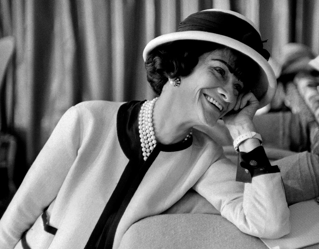 COCO CHANEL (1883-1971) French fashion designer in 1937 Stock Photo - Alamy