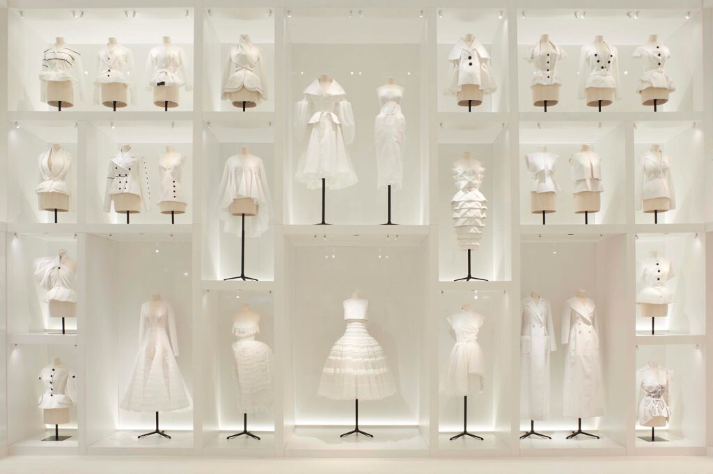 kiespijn caravan musical Christian Dior: Designer of Dreams – DANIELLA ON DESIGN